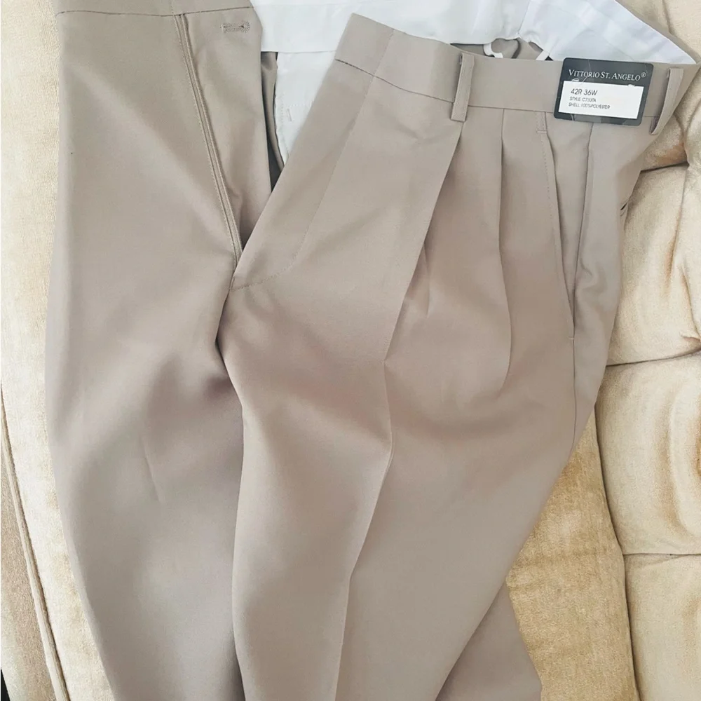 NEW Mens Vittorio St. Angelo Beige Cream 3 Button Suit Pants Size 42R 36W NWT
